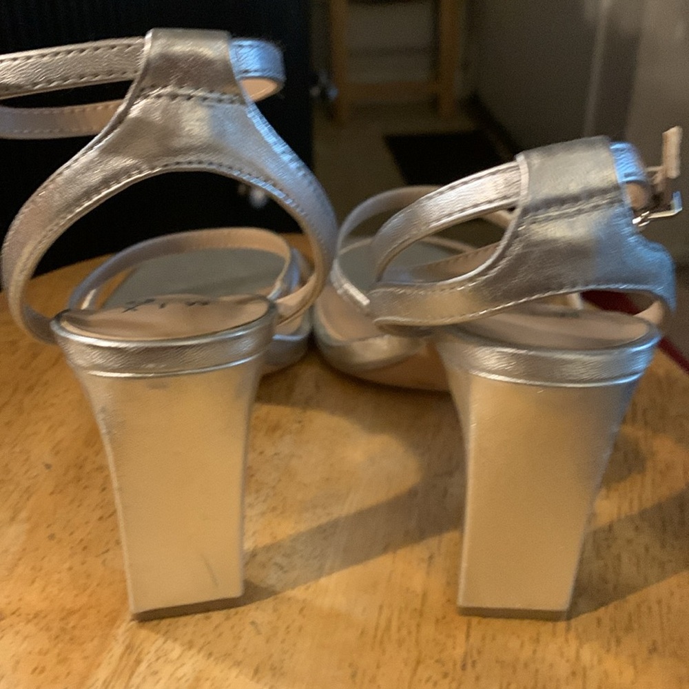 🎉HOST PICK🎉 Mix No. 6 Metallic Silver Strappy Sandals - Picture 3 of 4